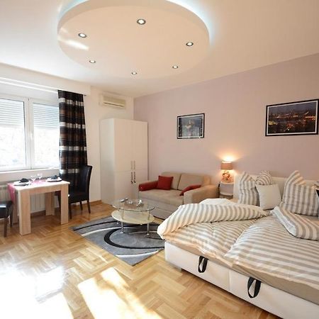 Politika Apartment Belgrade Exterior photo